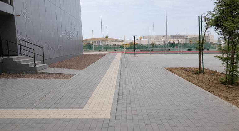 555